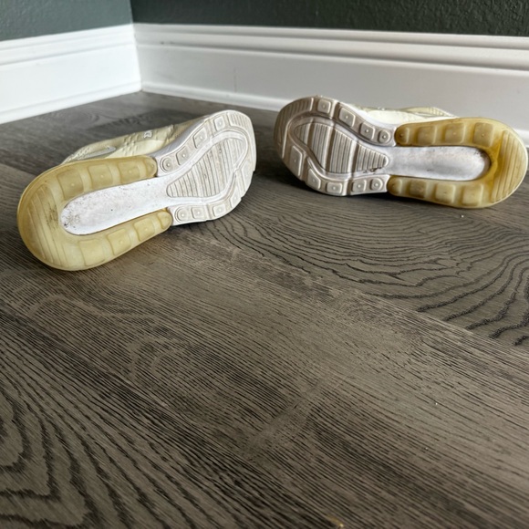 Nike Air Max 270 - Picture 8 of 11